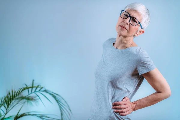Sciatica Zenuwpijn Senior Vrouw Met Pijn Onderrug — Stockfoto