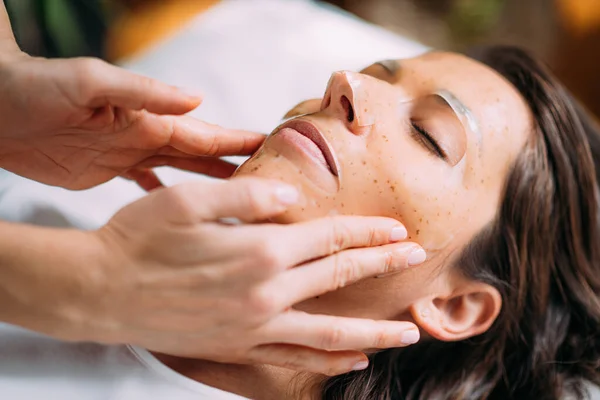 Woman Skincare Face Mask Beauty Salon — Foto Stock