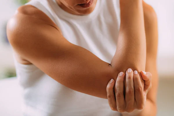 Elbow Pain Woman Painful Elbow — Fotografie, imagine de stoc