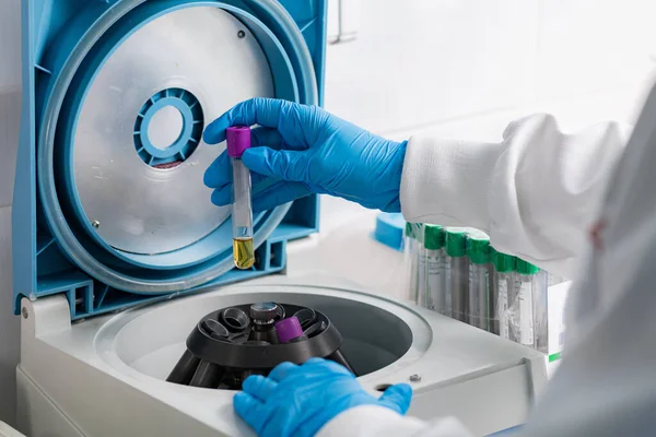 Centrifuging Sample Laboratory — Fotografia de Stock