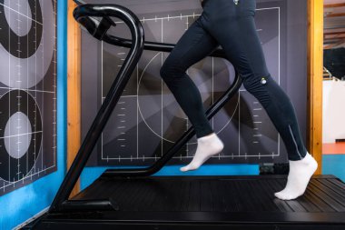 Spor Tıp Merkezinde Analiz Testi Çalıştırılıyor 