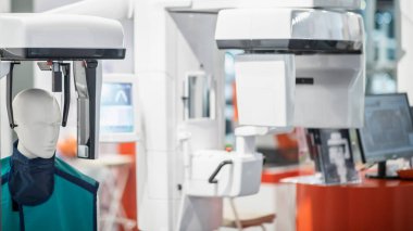 3 boyutlu diş tomografisi için sahte modelle diş eğitimi. Diş Hekimliği Eğitim Koğuşu.