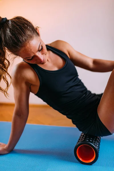 Foam Roller Woman Using Foam Roller Fascia Muscle Self Massage — Stock Fotó