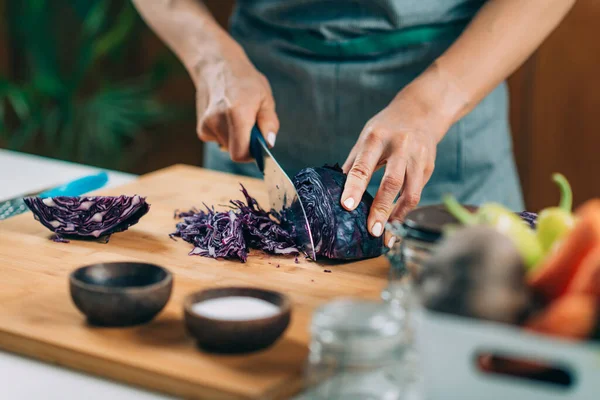 Fermentation Process Woman Preparing Vegetables Fermentation Home Cutting Red Cabbage —  Fotos de Stock