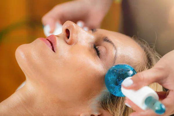 Boules Glace Massage Facial — Photo