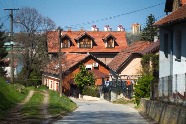 Pueblo Tradicional Serbio Montaña Fruka Gora Voivodina Día Soleado — Foto de Stock