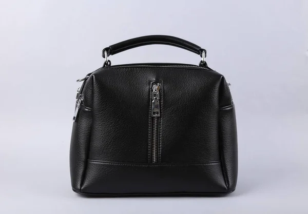 Stilvolle Schwarze Lederhandtasche Auf Grauem Hintergrund — Stockfoto