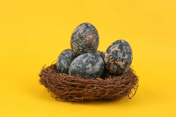 Gray Marble Painted Easter Eggs Nest Yellow Background — Stock Photo, Image