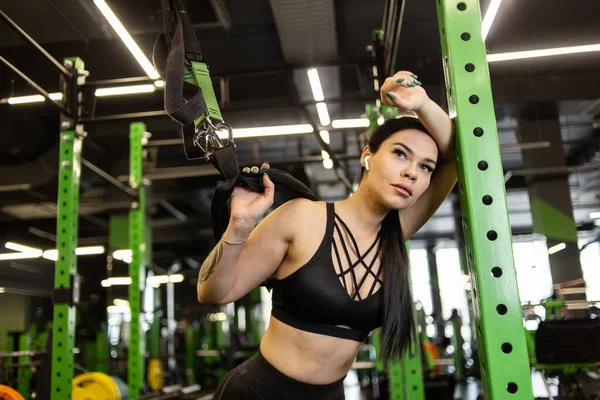 Retrato Mulher Fitness Cansado Ginásio — Fotografia de Stock