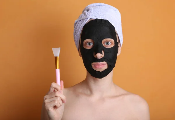 Beautiful Woman Purifying Black Mask Her Face Towel Head Girl — Stock Photo, Image