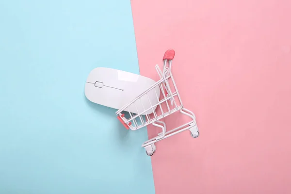 Carrito Compras Con Ratón Sobre Fondo Azul Rosado Compras Online — Foto de Stock