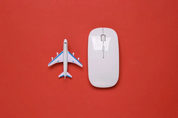 Toy Passenger Plane Mouse Red Background — Stock Photo, Image