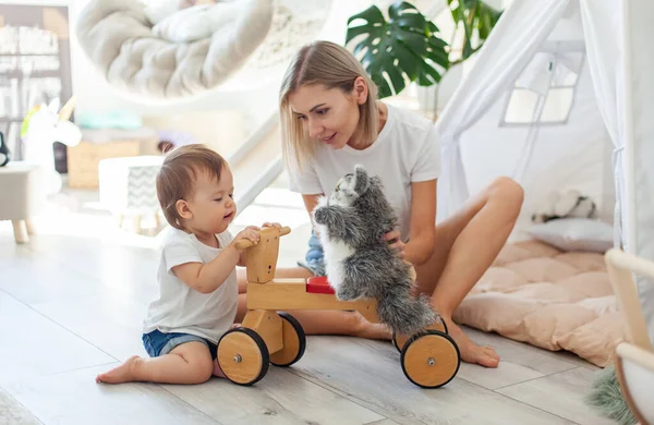 Cute Young Mother Her Little Daughter Playing Playroom Toys Motherhood — Foto de Stock
