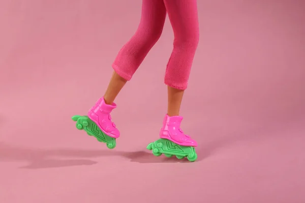 Legs Girl Doll Roller Skates Pink Background — Foto de Stock