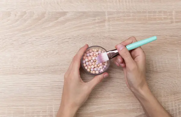 Hand Holds Make Brush Jar Powder Balls Table — Stock Photo, Image