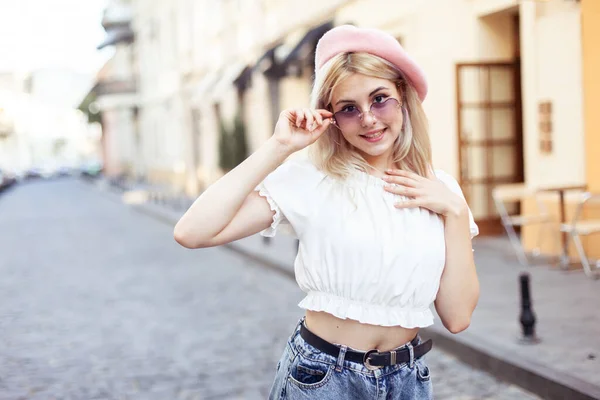 Portrait Charming Young Woman Beret Glasses European Street — 스톡 사진