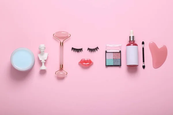 Arca Szempillák Ajkak Kozmetikumok Arcápolási Termékek Rózsaszín Alapon Szépségápolás — Stock Fotó