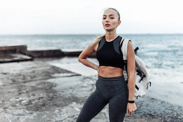 Portrait Young Fit Woman Sportswear Urban Beach — Stockfoto