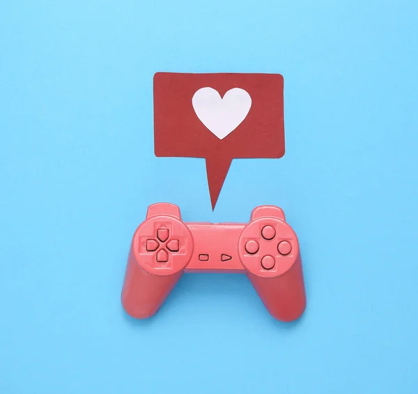 Różowy Gamepad Ikoną Powiadomienia Niebieskim Tle Gry Streaming Ocena Opinie — Zdjęcie stockowe