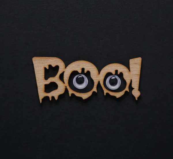 Minimális Halloween Elrendezés Boo Szót Rémült Szemüveggel Fekete Háttéren Felülnézet — Stock Fotó