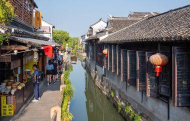 Şangay, Çin - 30 Eylül 2018: Zhou Zhuang su köyü