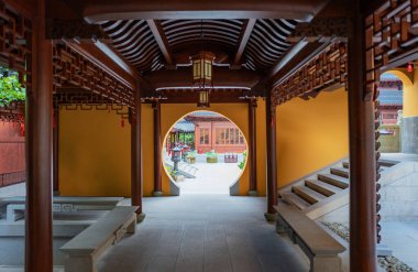 Şangay, Çin - 26 Eylül 2018: Yeşim Buddha Tapınağı