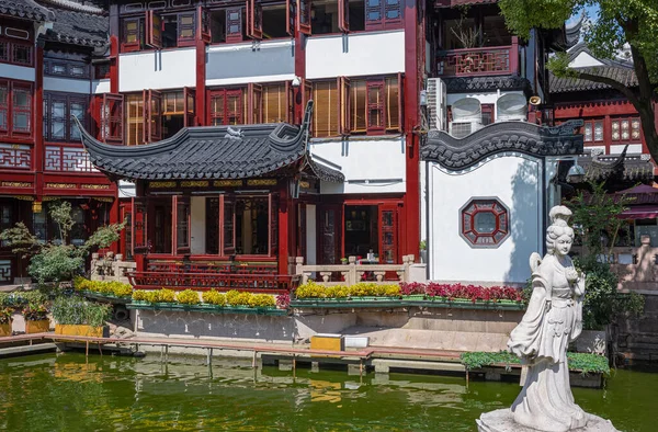 中国上海余元园林区的传统古建筑 — 图库照片