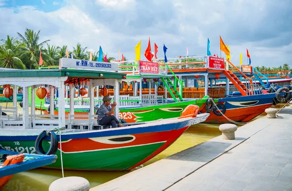 Hoi Vietnam November 2019 Colorful Boats Tourists Hoai River — 图库照片