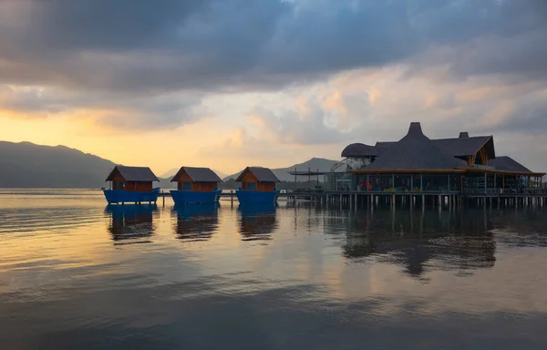 Hue Vietnan Resort Stilts Lagoon Dawn — 图库照片