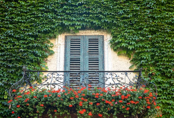 Varna Italy September 2020 Flowered Balcony Inner Courtyard Abbey Novacella — Stock Photo, Image