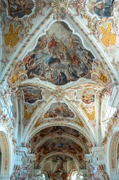 Warna Włochy Września 2020 Freski Sztukaterie Kościelnym Sklepieniu Opactwa Novacella — Zdjęcie stockowe
