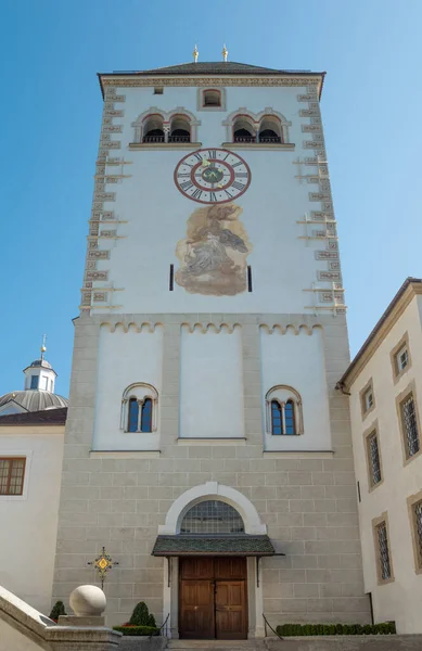 Варна Италия Вид Церковь Санта Мария Колокольню Аббатства Новачелла — стоковое фото