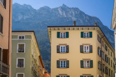 Riva del Garda, İtalya, Eski şehrin klasik mimarisi