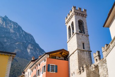 Riva del Garda, İtalya, San Michele (St. Micheal) 13. yüzyılın kapısı