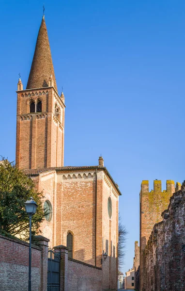 Italië Montagnana Kerk Van San Francesco Gelegen Voor Middeleeuwse Muren — Stockfoto