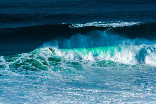 Grandes Ondas Nazaré Portugal Ondas Oceano Atlântico Portugal Ondas Para — Fotografia de Stock