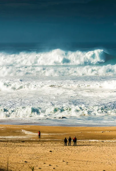 Grandes Ondas Nazaré Portugal Ondas Oceano Atlântico Portugal Ondas Para — Fotografia de Stock