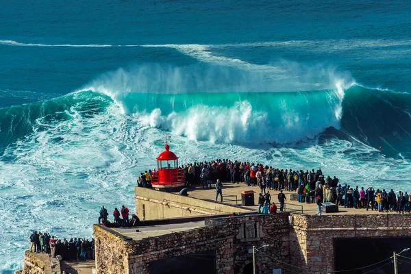 Grandes Vagues Nazare Portugal Vagues Océan Atlantique Portugal Vagues Pour Images De Stock Libres De Droits