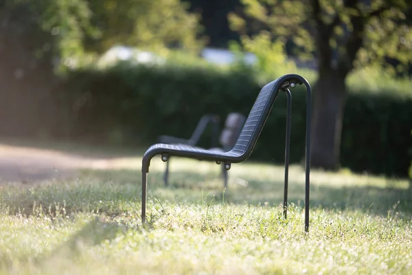 Leere Bank Park Verschwommener Hintergrund — Stockfoto