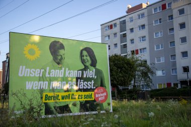 Huerth, NRW, Almanya, 08: 15 2021 Federal Seçim posterleri, yeşil parti