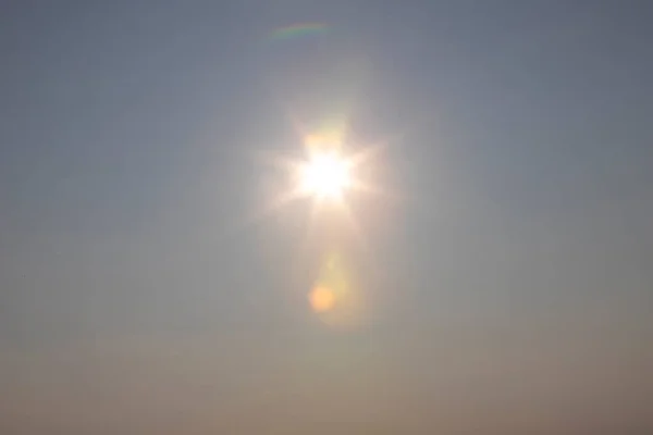 Sol Con Rayos Cielo Como Fondo — Foto de Stock