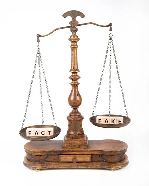 Scale Words Fact Fake Symbol Difference Both Fact Counts More — Stock Photo, Image