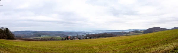 Herdringen Nrw Německo 2020 Panorama Krajiny Klášterem Oelinghausen Zataženo — Stock fotografie