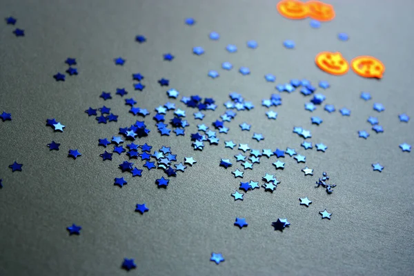 Étoiles Brillantes Bleu Profond Avec Citrouilles Brillantes Orange Sur Fond — Photo