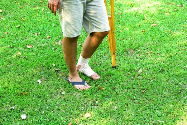 Immagine Mostra Pazienti Con Lesioni Alla Caviglia Con Bendaggi Cavigliera — Foto Stock