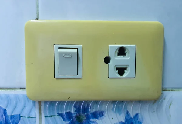 Duvar dolgusu ABD standart dolgusu 3 pimini desteklemek için değiştirildi