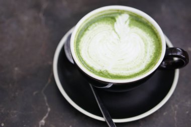 Sıcak kibrit yeşil çay Latte