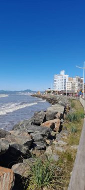 Sahilde gün doğumu