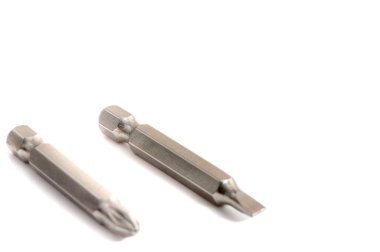 Beyaz arkaplanda izole edilmiş elektrikli tornavida için profesyonel inşaat aracı metal yuvası bit başlığı