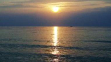 Vietnam adası Phuquok 'ta güzel bir günbatımı. Asya ülkelerindeki inanılmaz seyahatim..